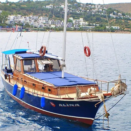 Πλωτό κατάλυμα Evoteli Group Kuzey Alina Yachting Αλικαρνασσός