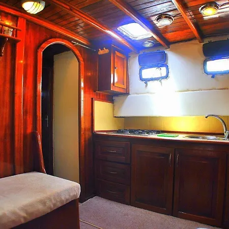 Evoteli Group Kuzey Alina Yachting Αλικαρνασσός